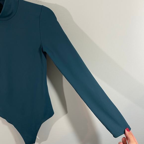 Abercrombie & Fitch Mock Neck Long Sleeve Soft A&F Stretchy Bodysuit Size S - Picture 6 of 9